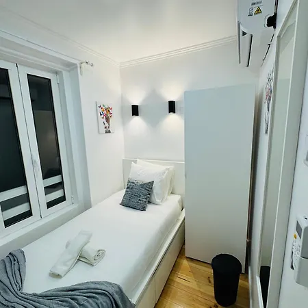 Проживання в сім'ї Almirante Reis - Arroios Лісабон